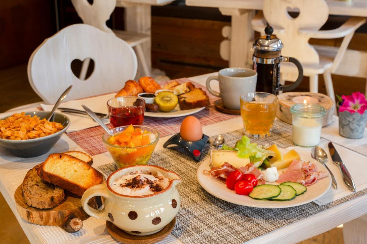 Hotel La Ferme Du Chozal, Chalet De Tradition โอตลุซ ภายนอก รูปภาพ